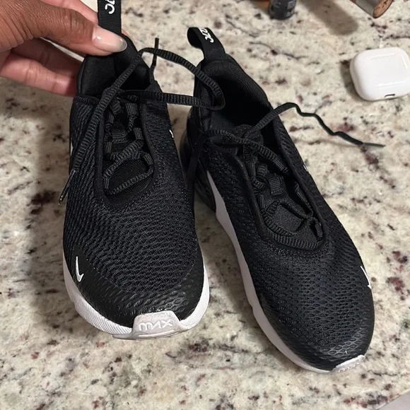 Black and White Air Max Sneakers - Picture 3 of 8